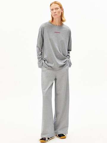 ARMEDANGELS Shirt 'FIETAA SMILE' (GOTS) in Grau