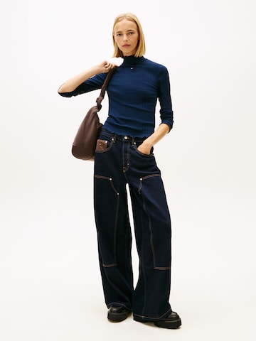 Tricou de la Tommy Jeans pe albastru