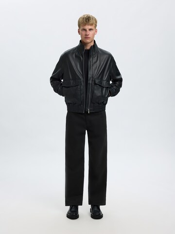 SELECTED Loosefit Housut 'SLH220' värissä musta