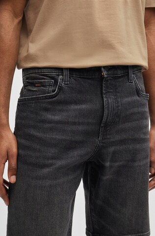 BOSS Regular Shorts 'Re.Maine' in Schwarz