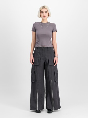Wide Leg Pantalon cargo ALPHA INDUSTRIES en gris