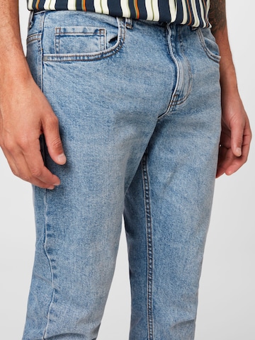 Cotton On Regular Jeans i blå