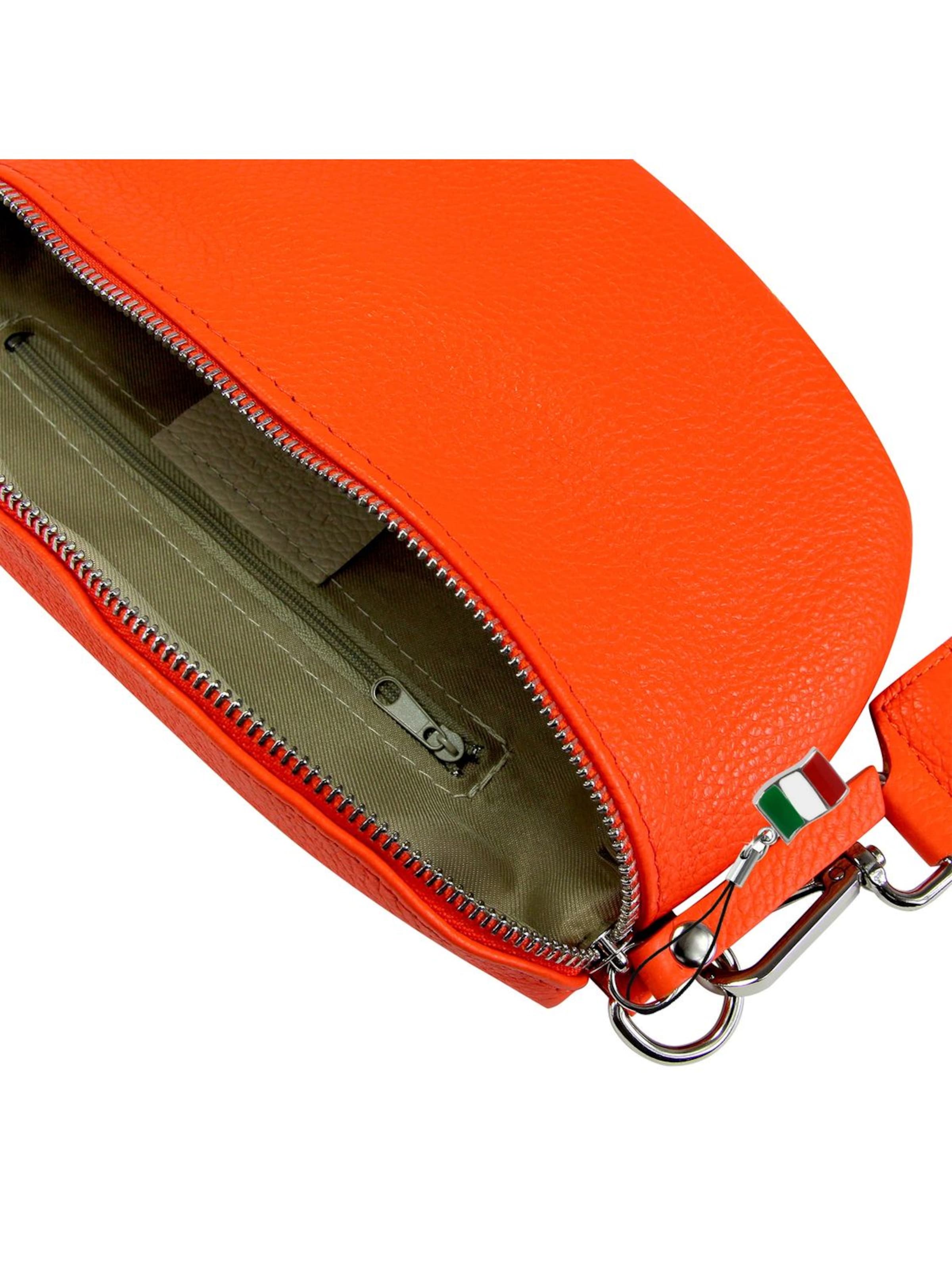 Florence Heuptas in Oranje