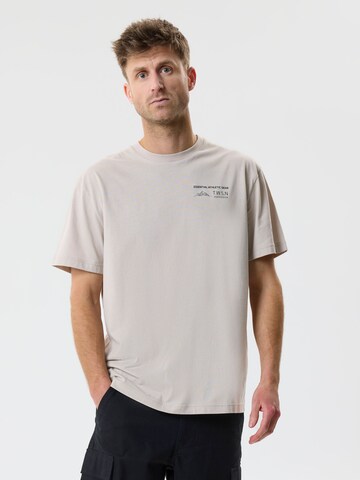 Maglietta di TWO SOON in marrone: frontale