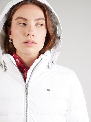 Tommy Jeans Χειμερινό παλτό 'ESSENTIAL' σε λευκό