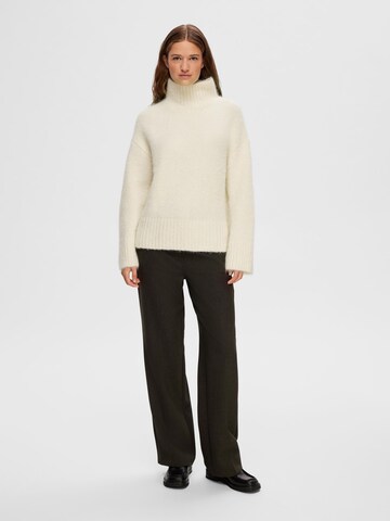 SELECTED FEMME Sweater in Beige