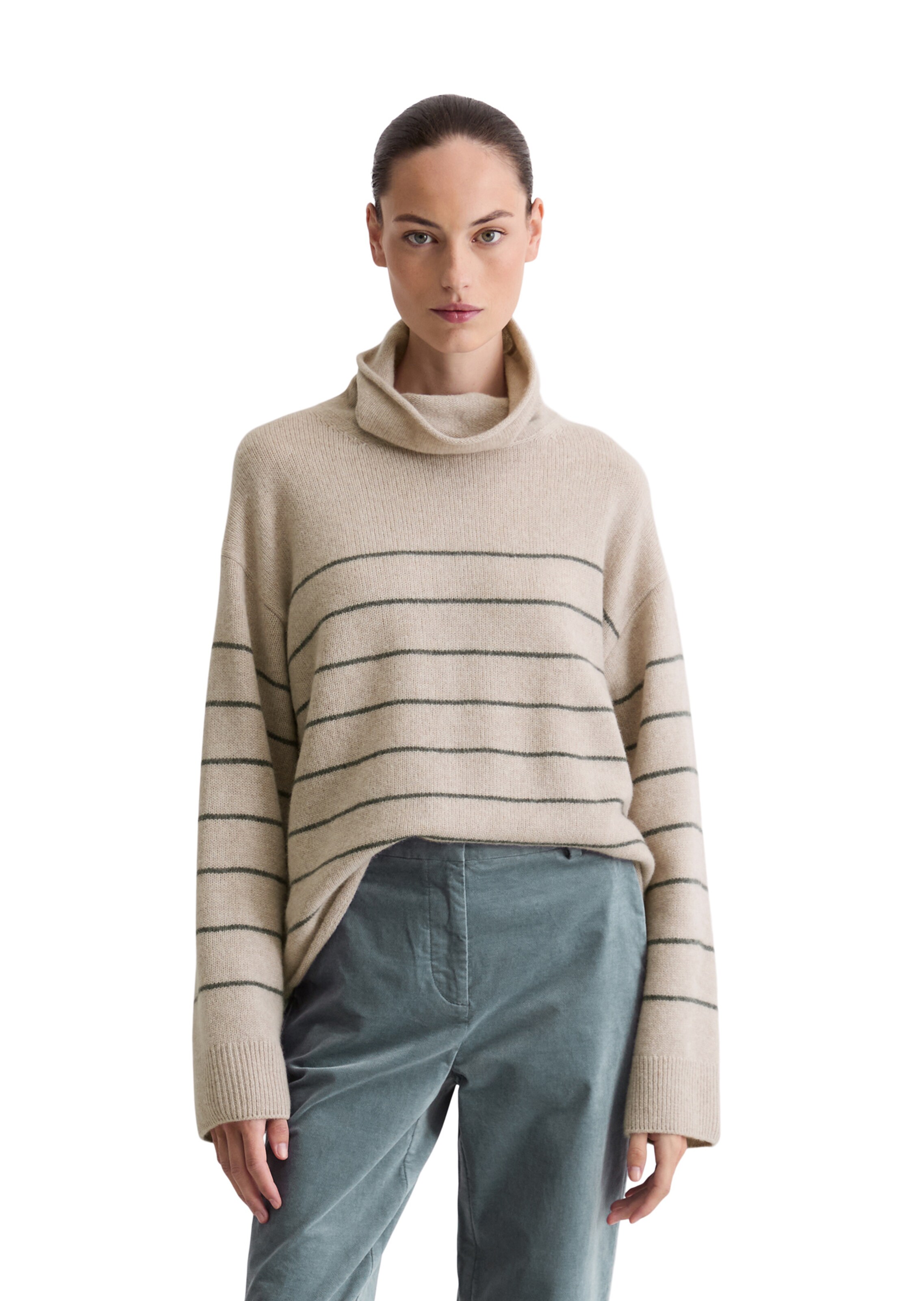 Marc O'Polo Sweater in Grey: front