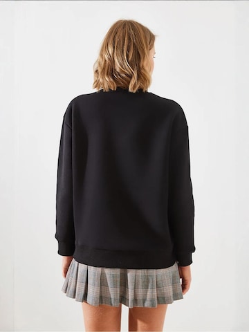 Felpa di Bianco Lucci in nero