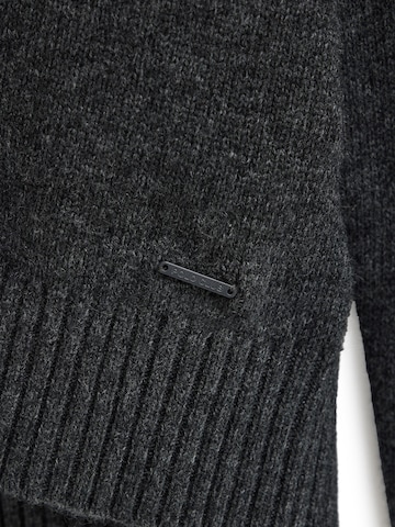 Polo Club Pullover in Grau