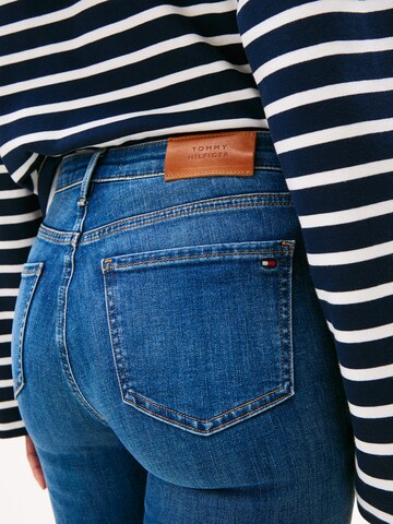TOMMY HILFIGER Скинни Джинсы в Синий