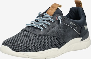 MUSTANG Sneakers in Blue: front