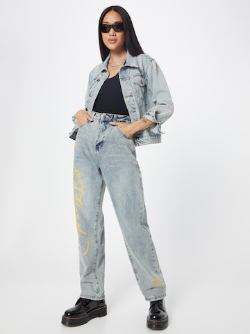 BDG Urban Outfitters Топ в черно