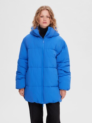 SELECTED FEMME Winter Jacket 'Fraya' in Blue: front