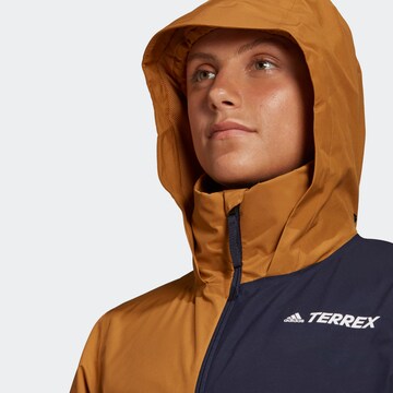 ADIDAS TERREX Regenjacke in Braun