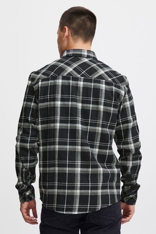 !Solid - Ajuste regular Camisa en negro