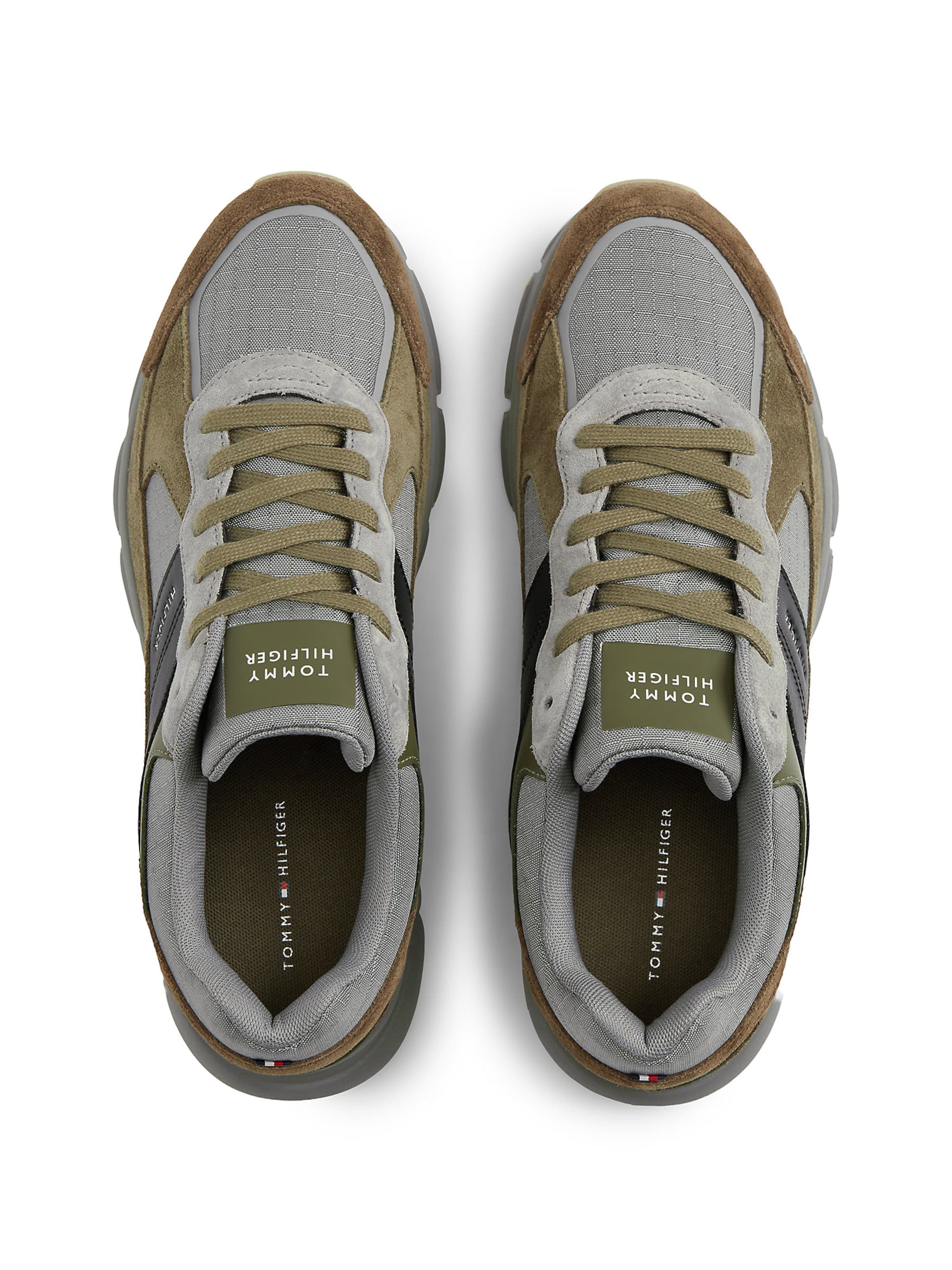TOMMY HILFIGER Sneaker in Grau