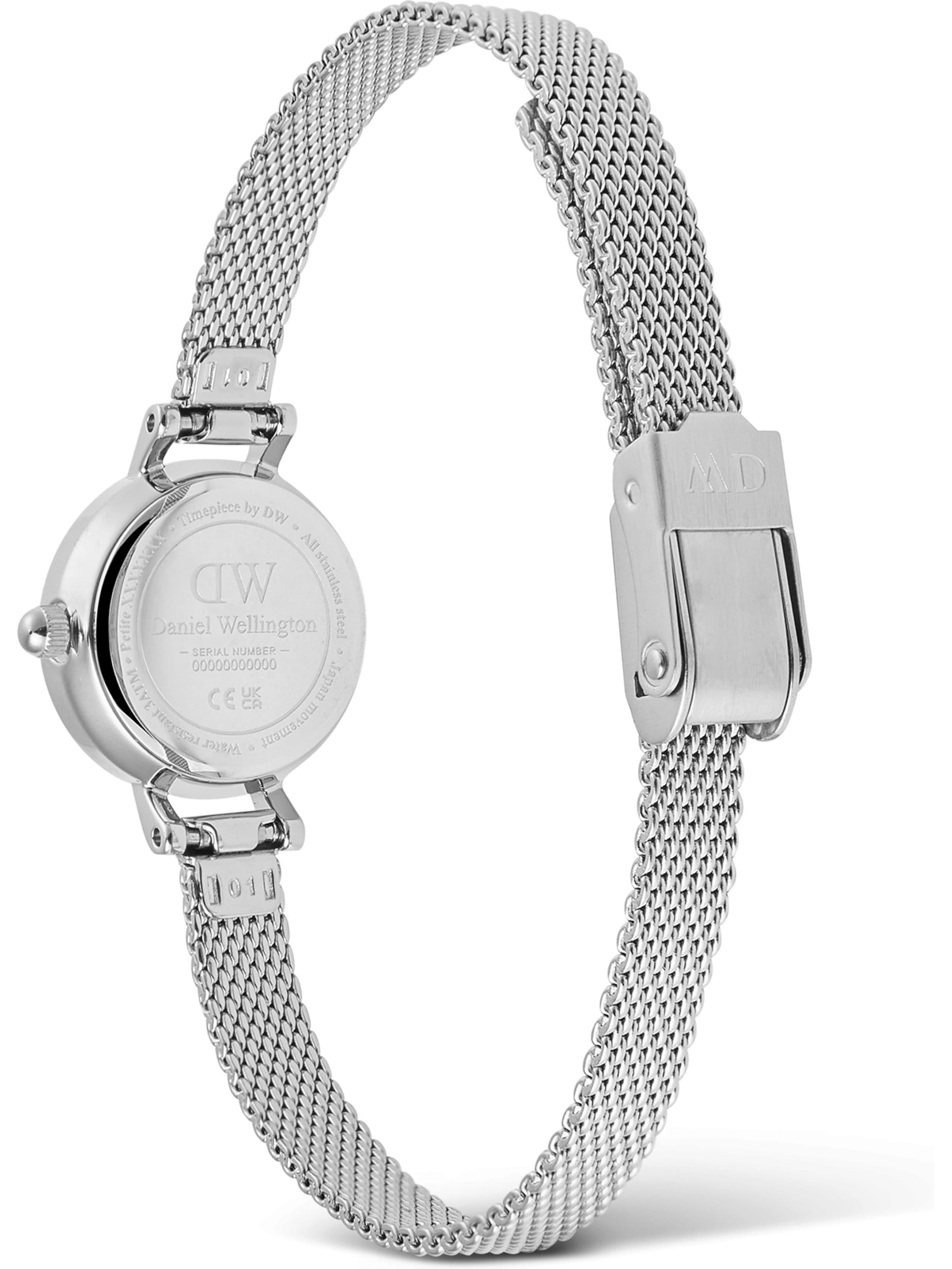 Daniel Wellington Analog Watch in Silver