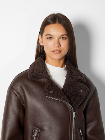 Bershka Jacke in Braun