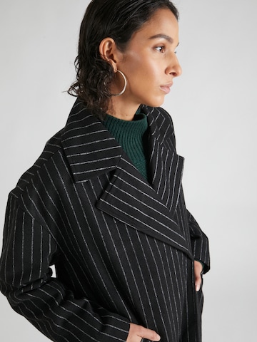 SOMETHINGNEW Between-Seasons Coat 'NOA' in Black