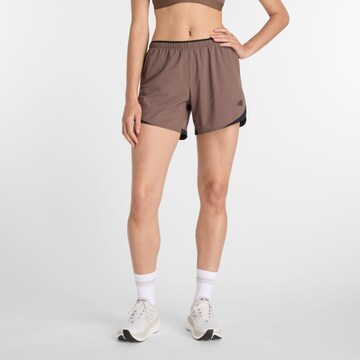 Regular Pantalon de sport 'RC Essential Short 5"' new balance en marron