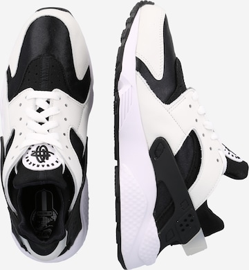 Nike Sportswear Nizke superge 'AIR HUARACHE' | črna barva