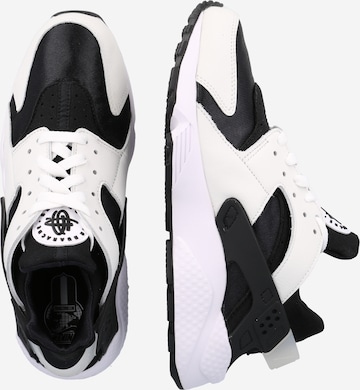 Nike Sportswear Σνίκερ χαμηλό 'AIR HUARACHE' σε μαύρο