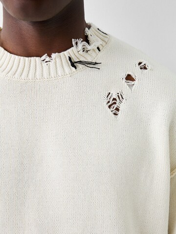 Bershka Sweater in Beige