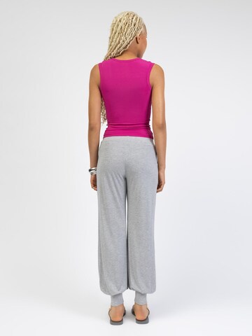 BROKE + SCHÖN Loose fit Pants 'Lockere Pumphose' in Grey
