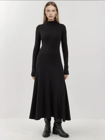 Abito di Hiccup in nero: frontale