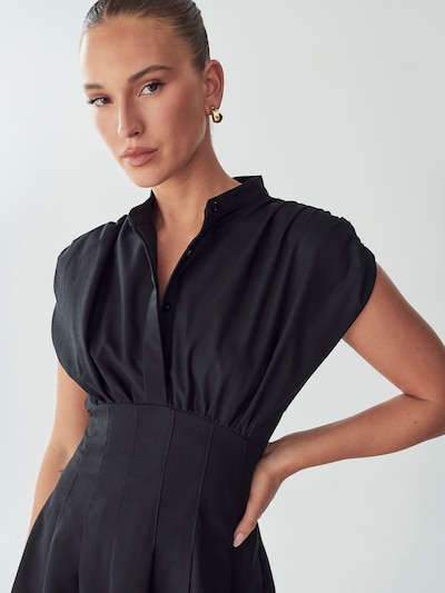Willa Jurk 'HARI ' in de kleur Zwart, Productweergave