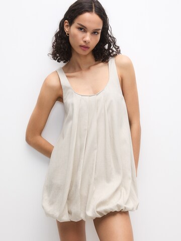 Abito estivo di Pull&Bear in beige: frontale