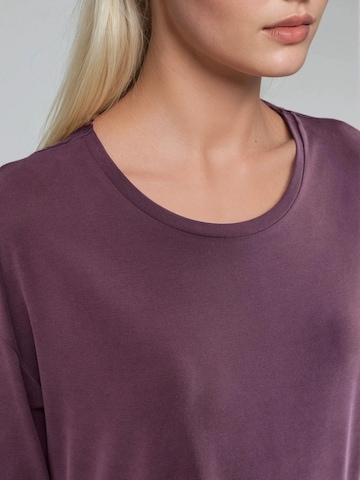 Busem T-Shirt in Lila