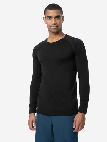 4F Performance shirt in Black: front