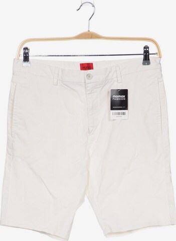 HUGO Shorts in 33 in White: front