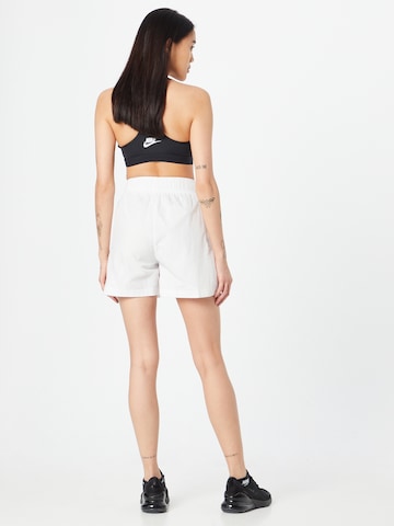 Wide leg Pantaloni de la Nike Sportswear pe alb