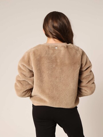 Sweat-shirt 'KYLERA' Deeluxe en beige