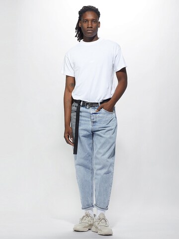 Tapered Jeans 'Toni' di Young Poets in blu