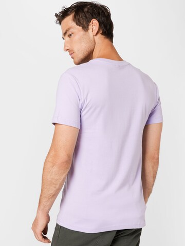 T-Shirt 'Pray' Mister Tee en violet