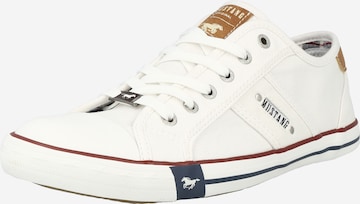 MUSTANG Sneaker low i hvid: forside