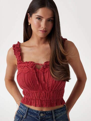 GUESS Top in Rot