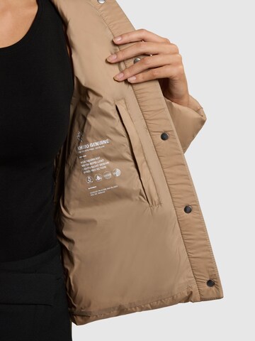 khujo - Chaqueta de entretiempo 'Cinnia' en marrón