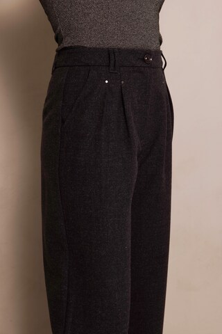 Zhrill Loose fit Pants in Black