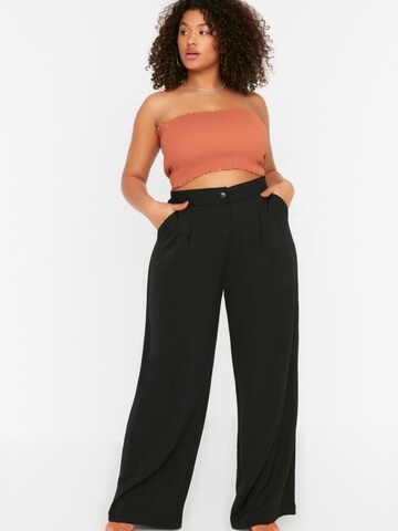 Wide Leg Pantalon à pince Trendyol Curve en noir
