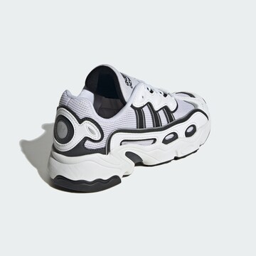 Baskets basses 'OZWEEGO OG' ADIDAS ORIGINALS en blanc