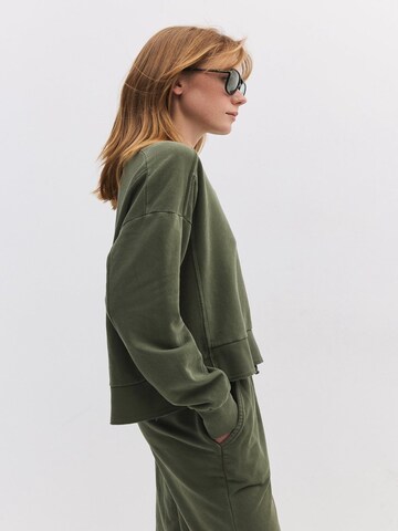 No Matter What Sweatshirt in Grün