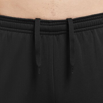 NIKE Tapered Workout Pants 'Academy' in Black