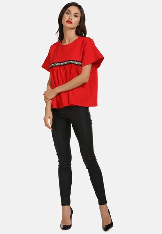 faina - Camiseta en rojo