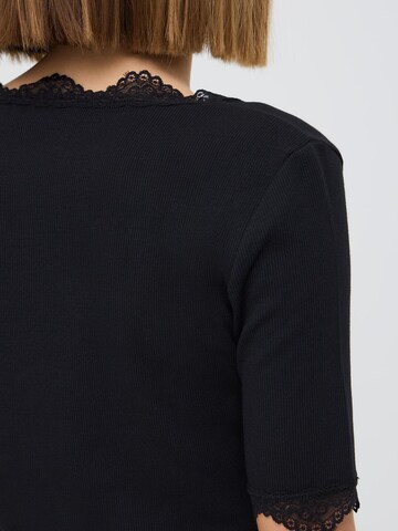 Oxmo T-Shirt ' OXNSuna Lace ' in Schwarz