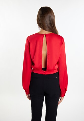 Camicia da donna di faina in rosso