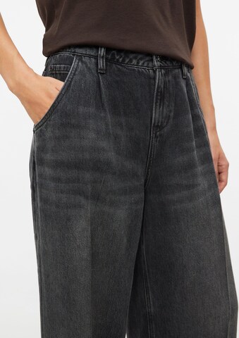 s.Oliver Baggy Bandplooi jeans in Grijs: voorkant